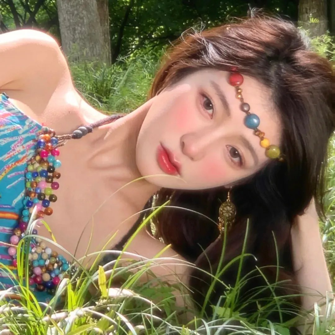 挎斗摩托车里的狗